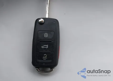 2017 Volkswagen Jetta 1.4T S z USA, uszkodzony, nr VIN 3VW2B7AJ6HM235141